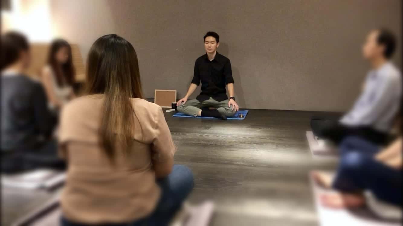 desk靜觀冥想-mindfulness-meditation